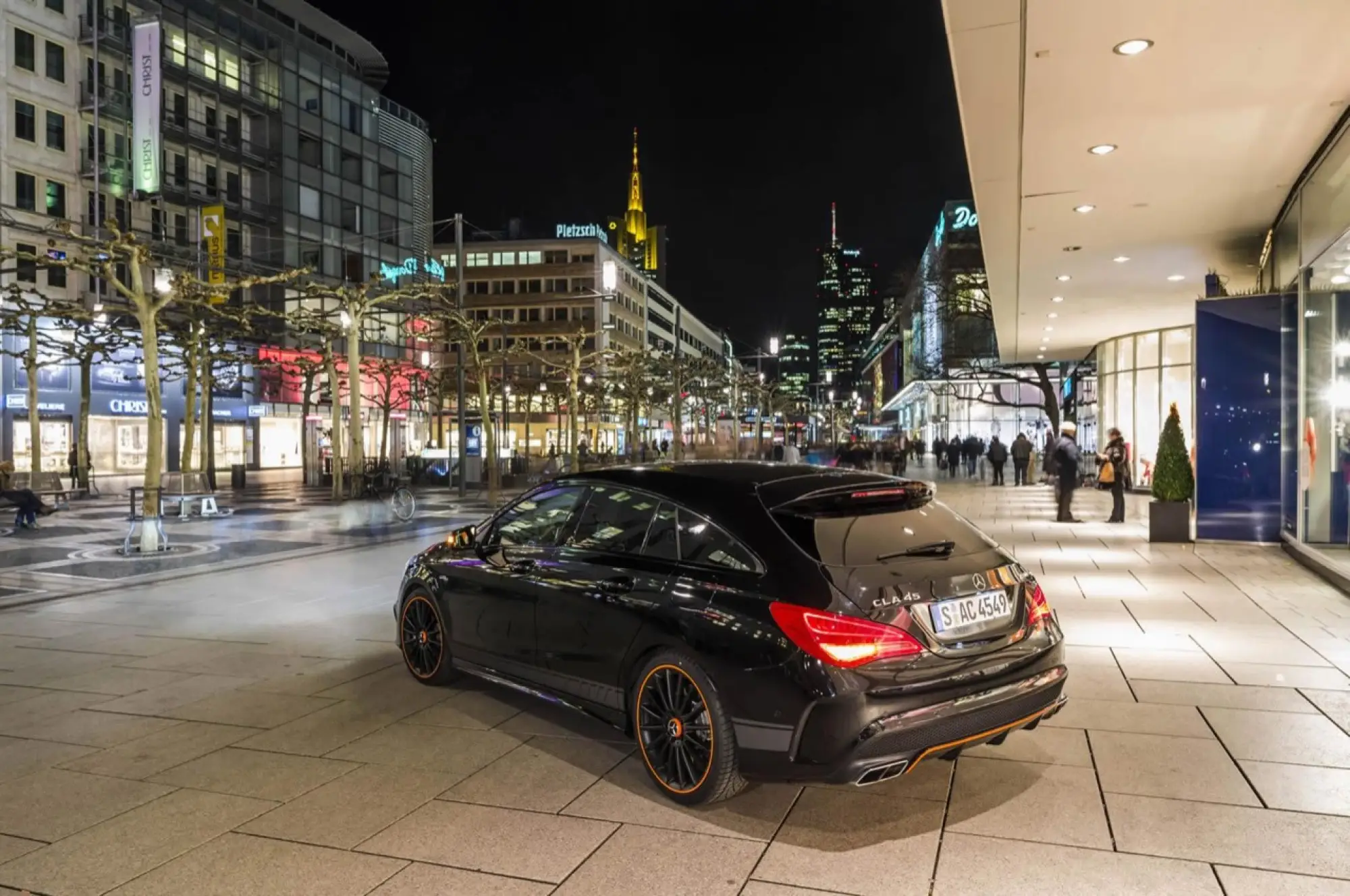 Mercedes CLA 45 AMG Shooting Brake OrangeArt Edition 2015 - 38