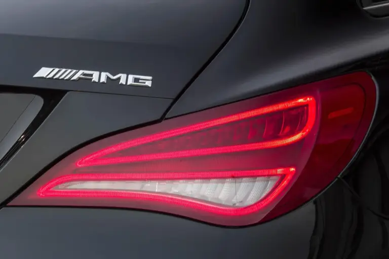 Mercedes CLA 45 AMG Shooting Brake OrangeArt Edition 2015 - 41