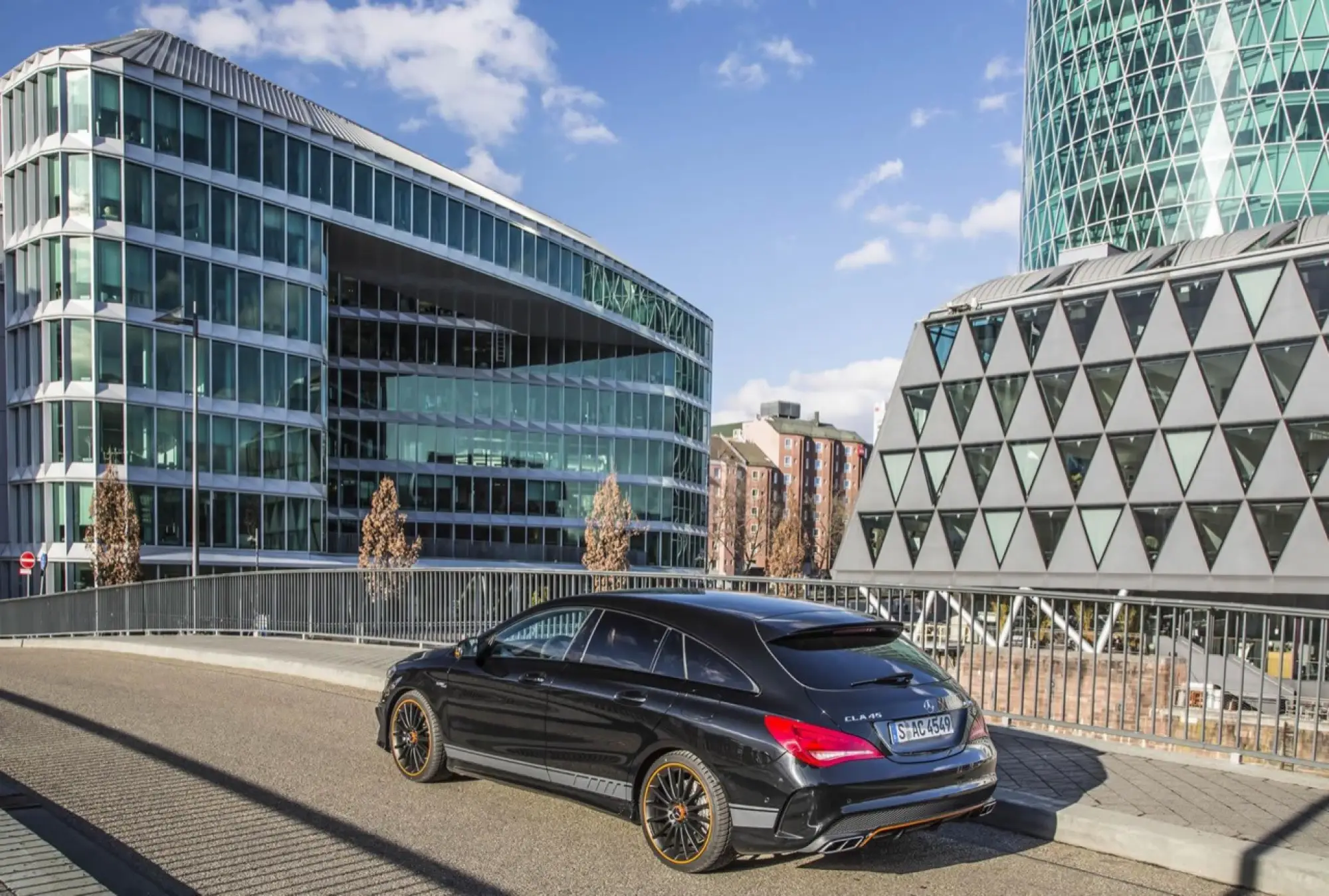 Mercedes CLA 45 AMG Shooting Brake OrangeArt Edition 2015 - 54