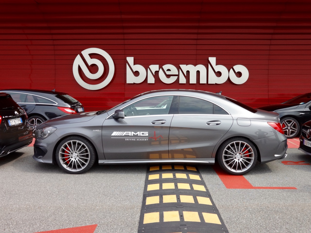 Mercedes CLA 45 AMG Shooting Brake - Performance Tour Brembo