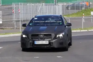Mercedes CLA AMG foto spia agosto 2012