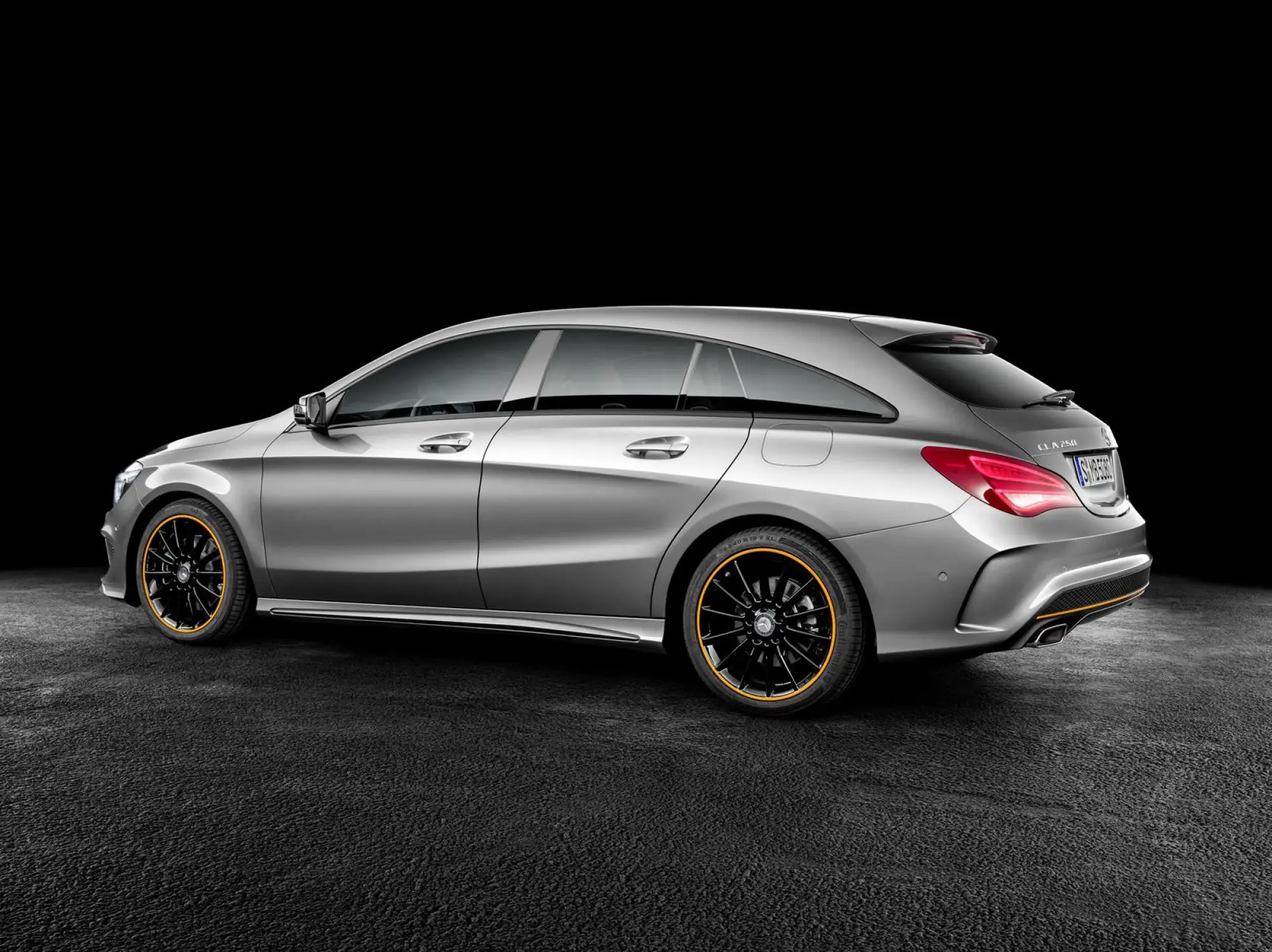 Mercedes CLA e CLA 45 AMG Shooting Brake 2015 - 30