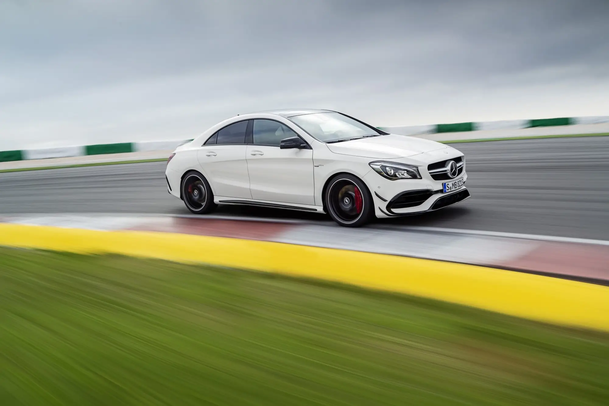 Mercedes CLA e CLA Shooting Brake 2016 - 31