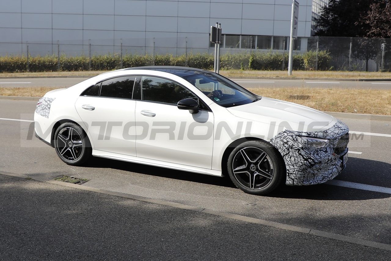 Mercedes CLA e CLA Shooting Brake 2023 - Foto Spia 26-08-2022