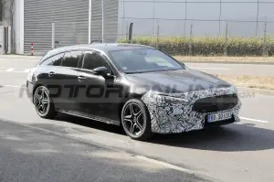 Mercedes CLA e CLA Shooting Brake 2023 - Foto Spia 26-08-2022 - 21