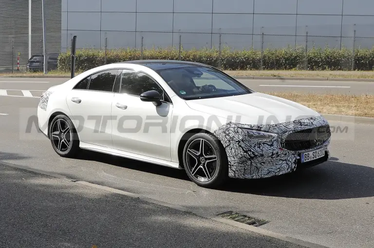 Mercedes CLA e CLA Shooting Brake 2023 - Foto Spia 26-08-2022 - 2