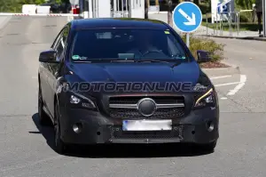 Mercedes CLA e CLA Shooting Brake My 2016 - Foto spia 28-09-2015