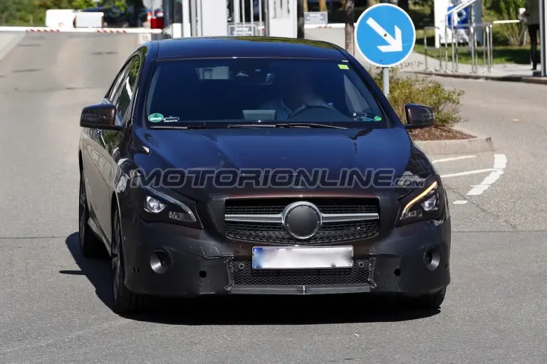 Mercedes CLA e CLA Shooting Brake My 2016 - Foto spia 28-09-2015 - 1
