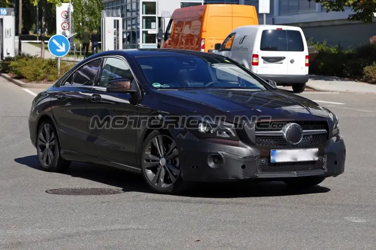 Mercedes CLA e CLA Shooting Brake My 2016 - Foto spia 28-09-2015 - 2