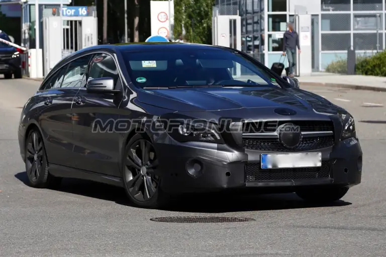 Mercedes CLA e CLA Shooting Brake My 2016 - Foto spia 28-09-2015 - 10