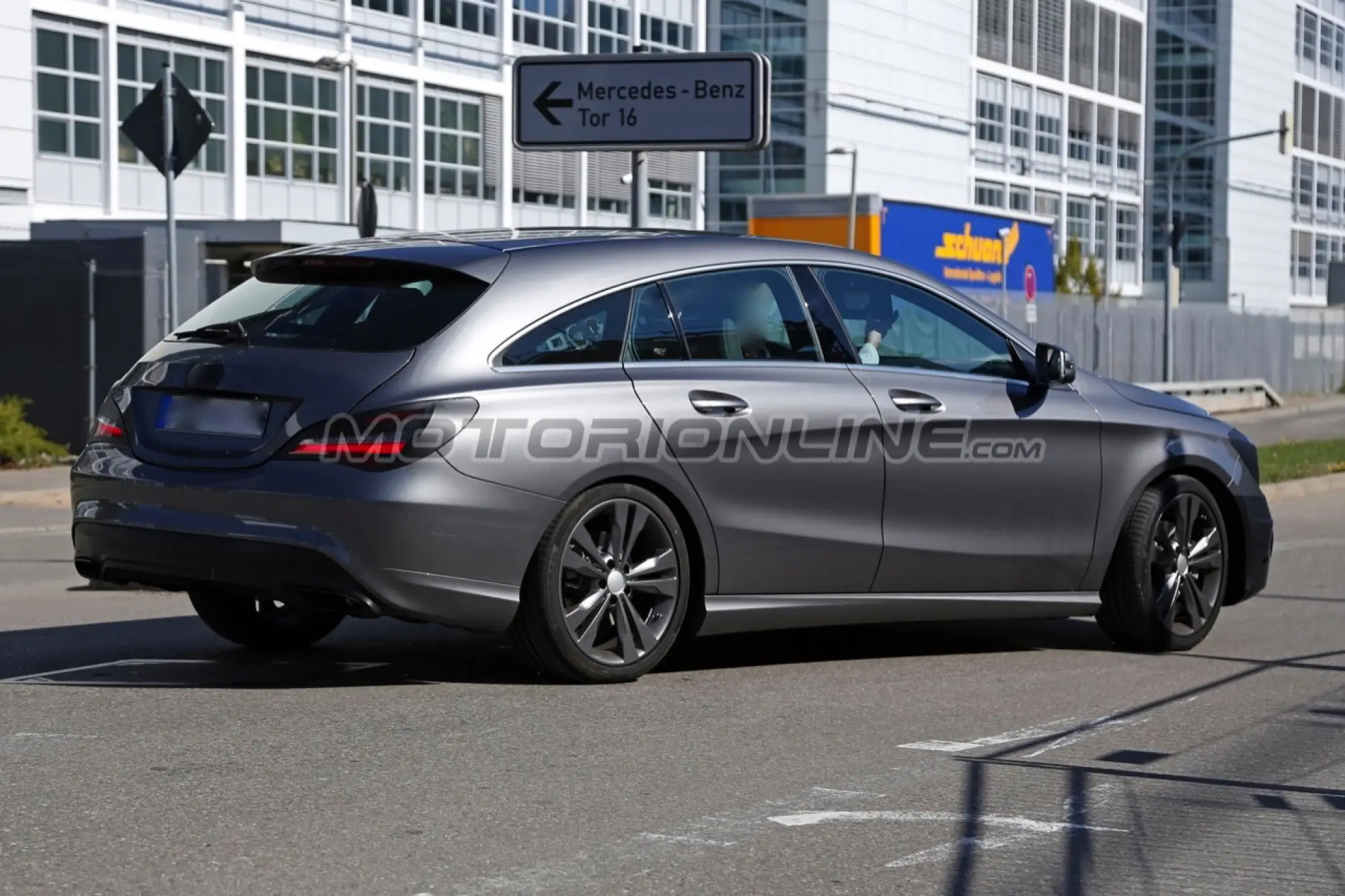Mercedes CLA e CLA Shooting Brake My 2016 - Foto spia 28-09-2015 - 13