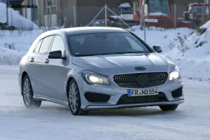 Mercedes CLA Shooting Brake 2015 - Foto spia 06-12-2013