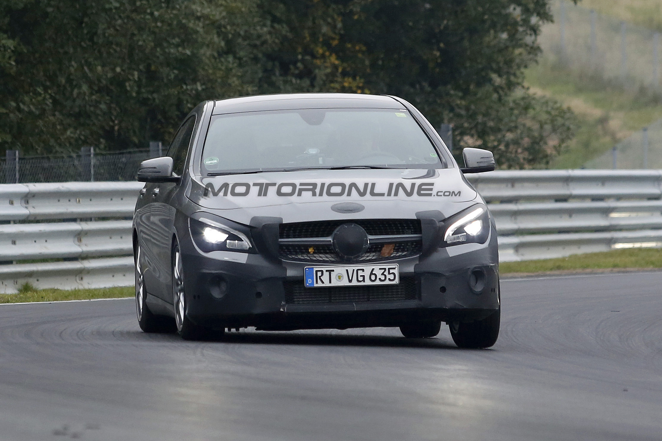 Mercedes CLA Shooting Brake 2016 - Foto spia 15-10-2015