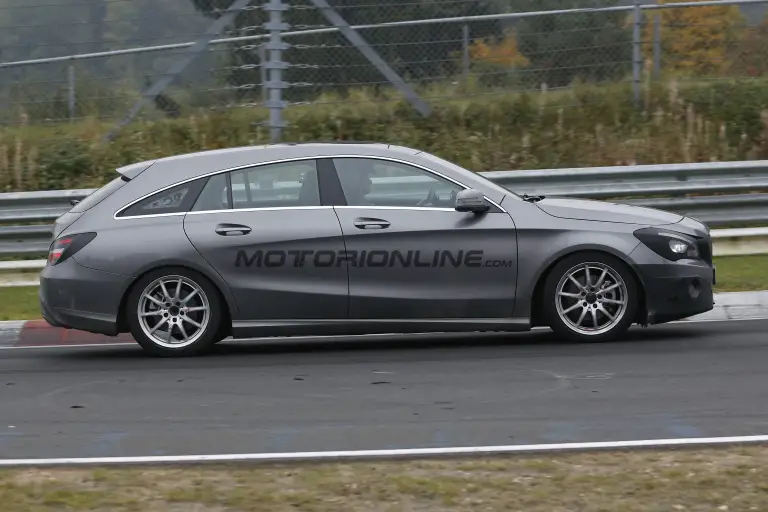 Mercedes CLA Shooting Brake 2016 - Foto spia 15-10-2015 - 4