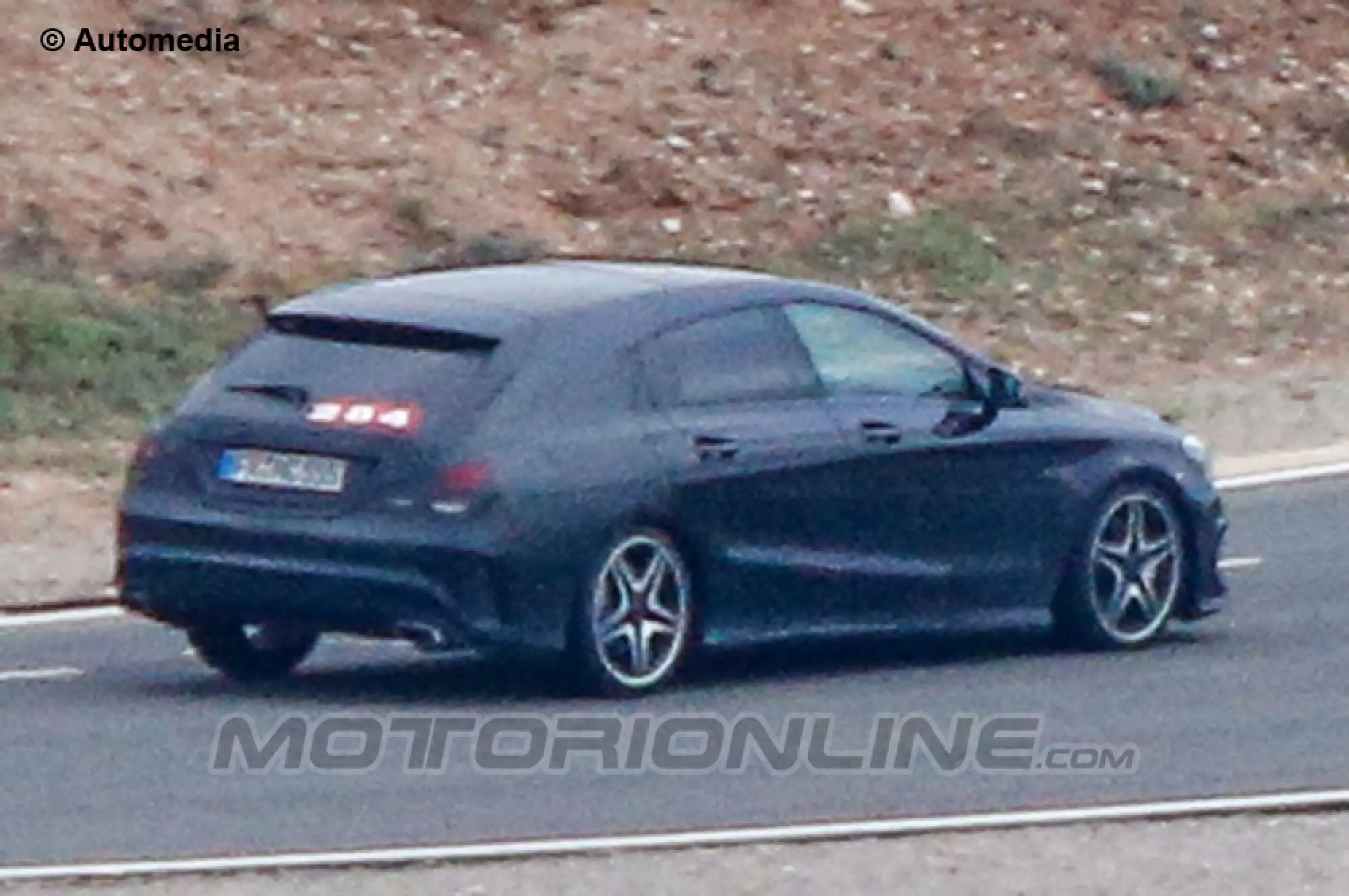 Mercedes CLA Shooting Brake - Foto spia 4-12-2013 - 3
