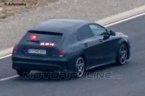 Mercedes CLA Shooting Brake - Foto spia 4-12-2013