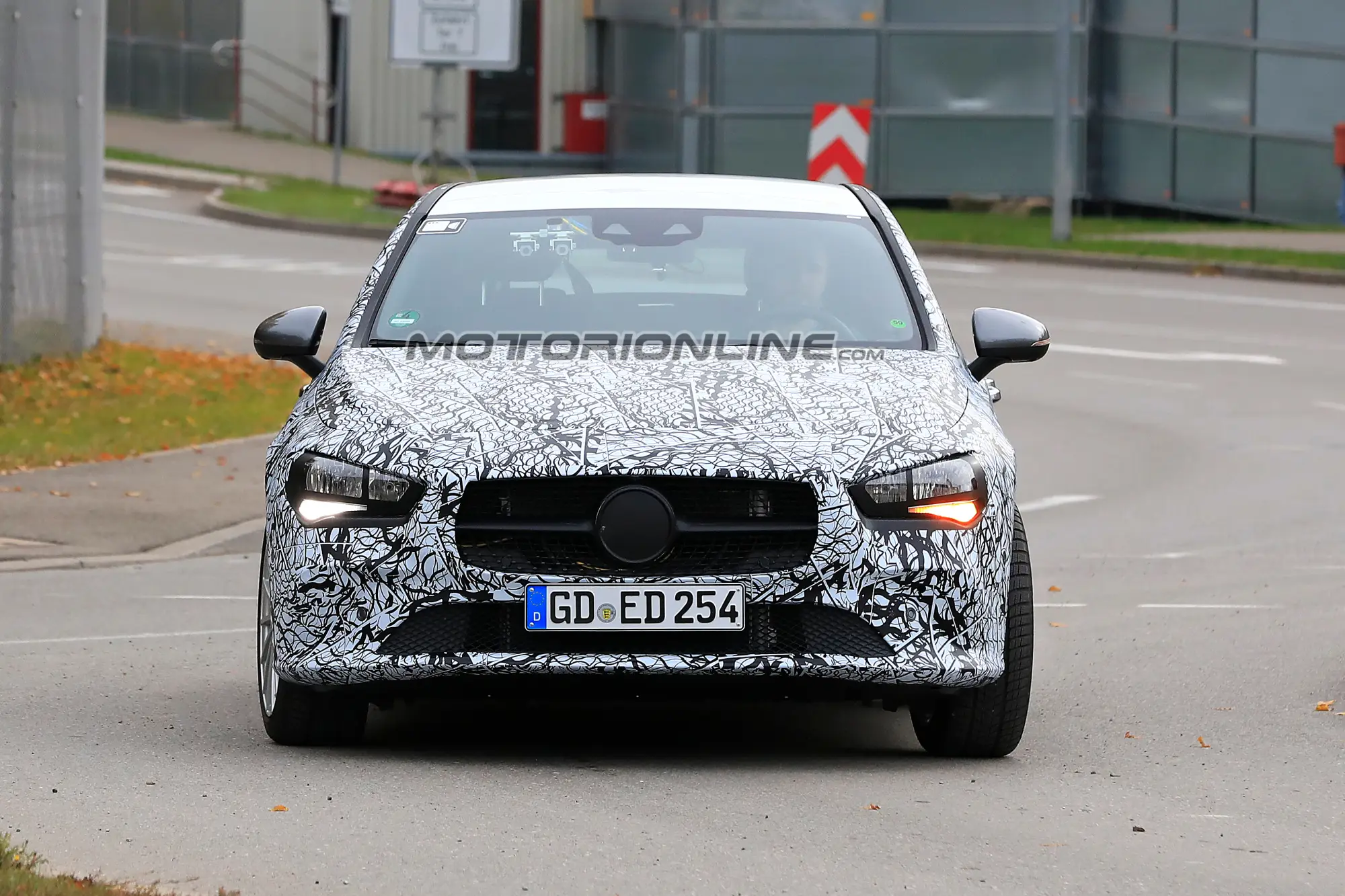 Mercedes CLA Shooting Brake foto spia 6 novembre 2018 - 1