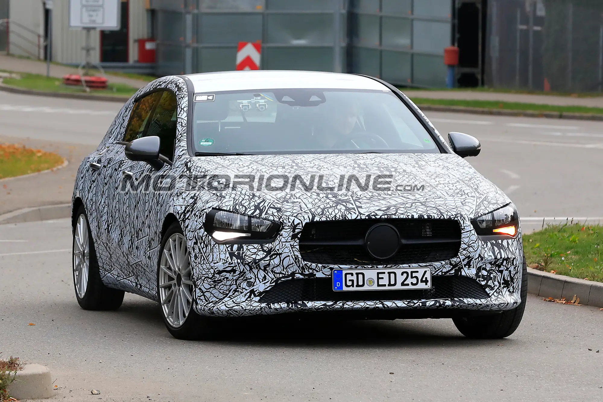 Mercedes CLA Shooting Brake foto spia 6 novembre 2018 - 2