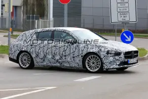 Mercedes CLA Shooting Brake foto spia 6 novembre 2018 - 4