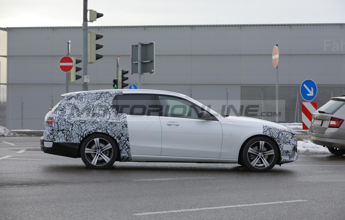 Mercedes Class C Station Wagon 2021 - Foto spia 22-01-2021