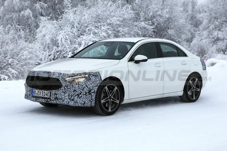Mercedes Classe A 2023 - Foto Spia 31-03-2022 - 11