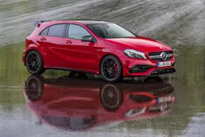 Mercedes Classe A e A45 AMG MY 2016