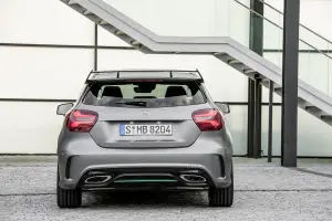 Mercedes Classe A e A45 AMG MY 2016 - 20