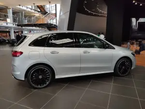 Mercedes Classe A e B 2023 - Foto live Milano