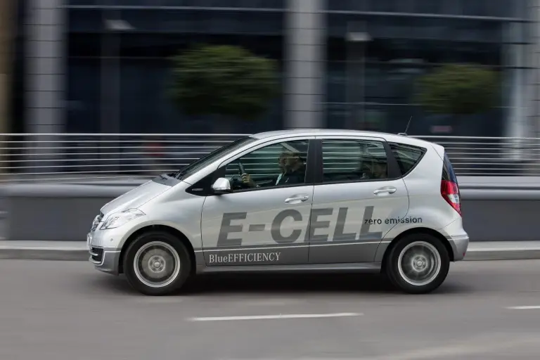 Mercedes Classe A E-CELL al Salone di Parigi 2010 - 9