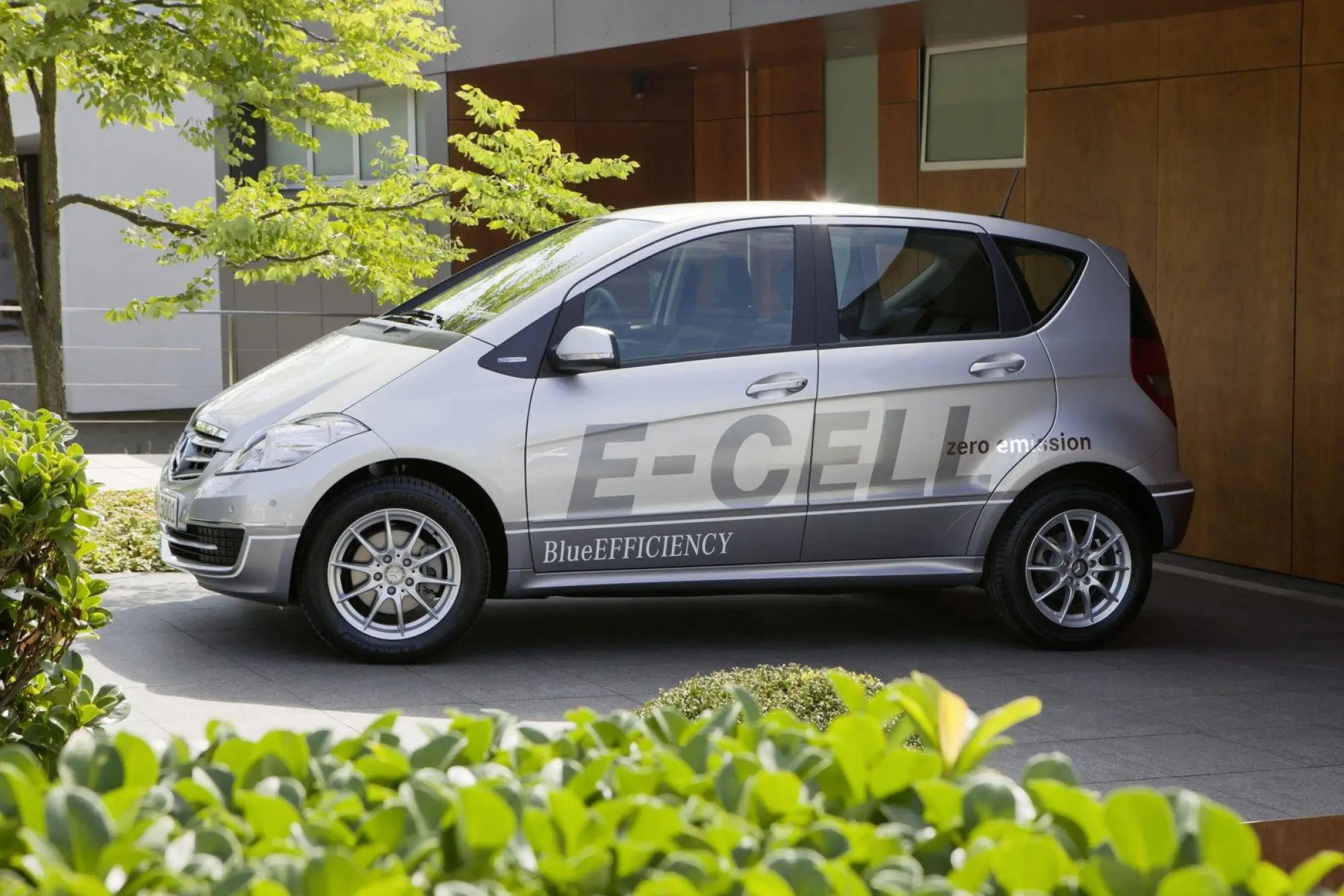 Mercedes Classe A E-CELL al Salone di Parigi 2010 - 13