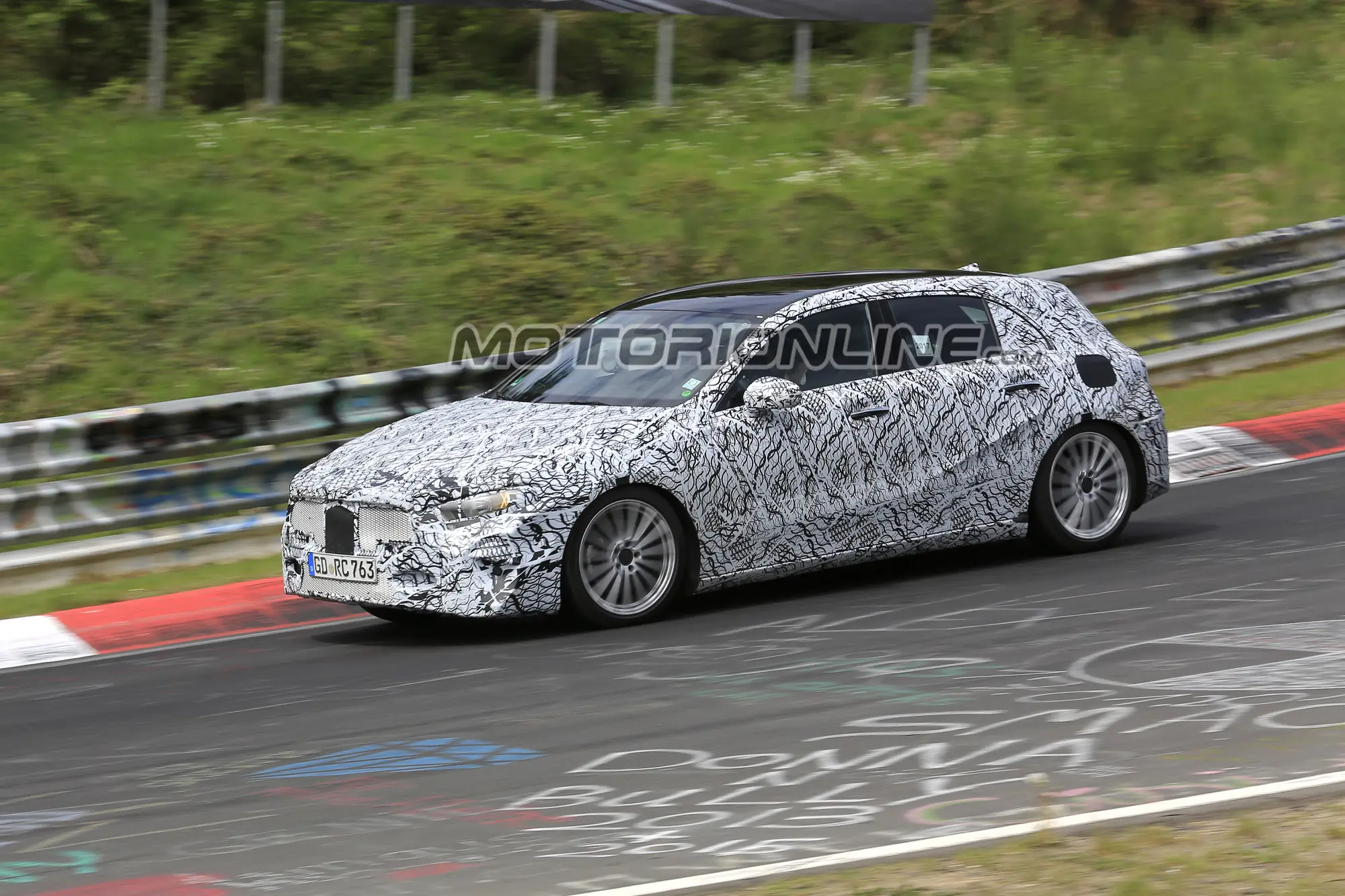 Mercedes Classe A MY 2018 - Foto spia 16-05-2017 - 5