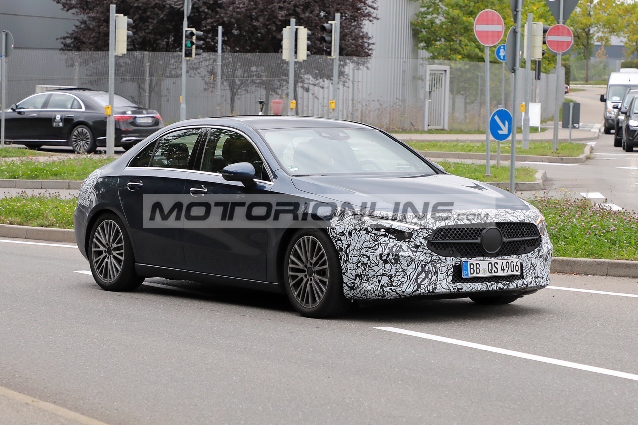 Mercedes Classe A Sedan - Foto spia 8-10-2021