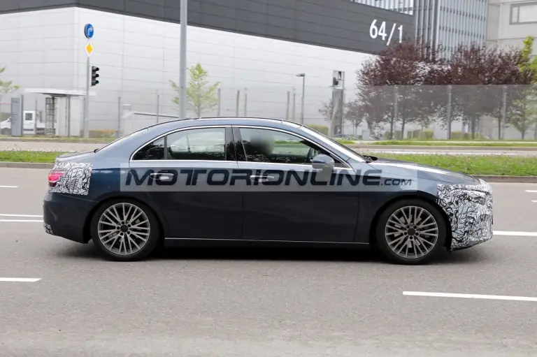 Mercedes Classe A Sedan - Foto spia 8-10-2021 - 1
