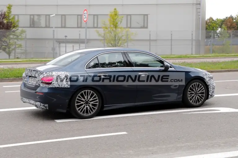 Mercedes Classe A Sedan - Foto spia 8-10-2021 - 4