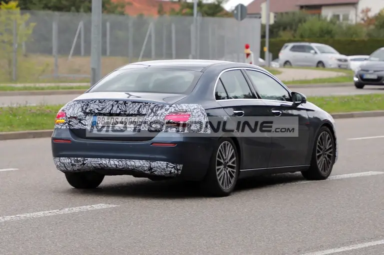 Mercedes Classe A Sedan - Foto spia 8-10-2021 - 9