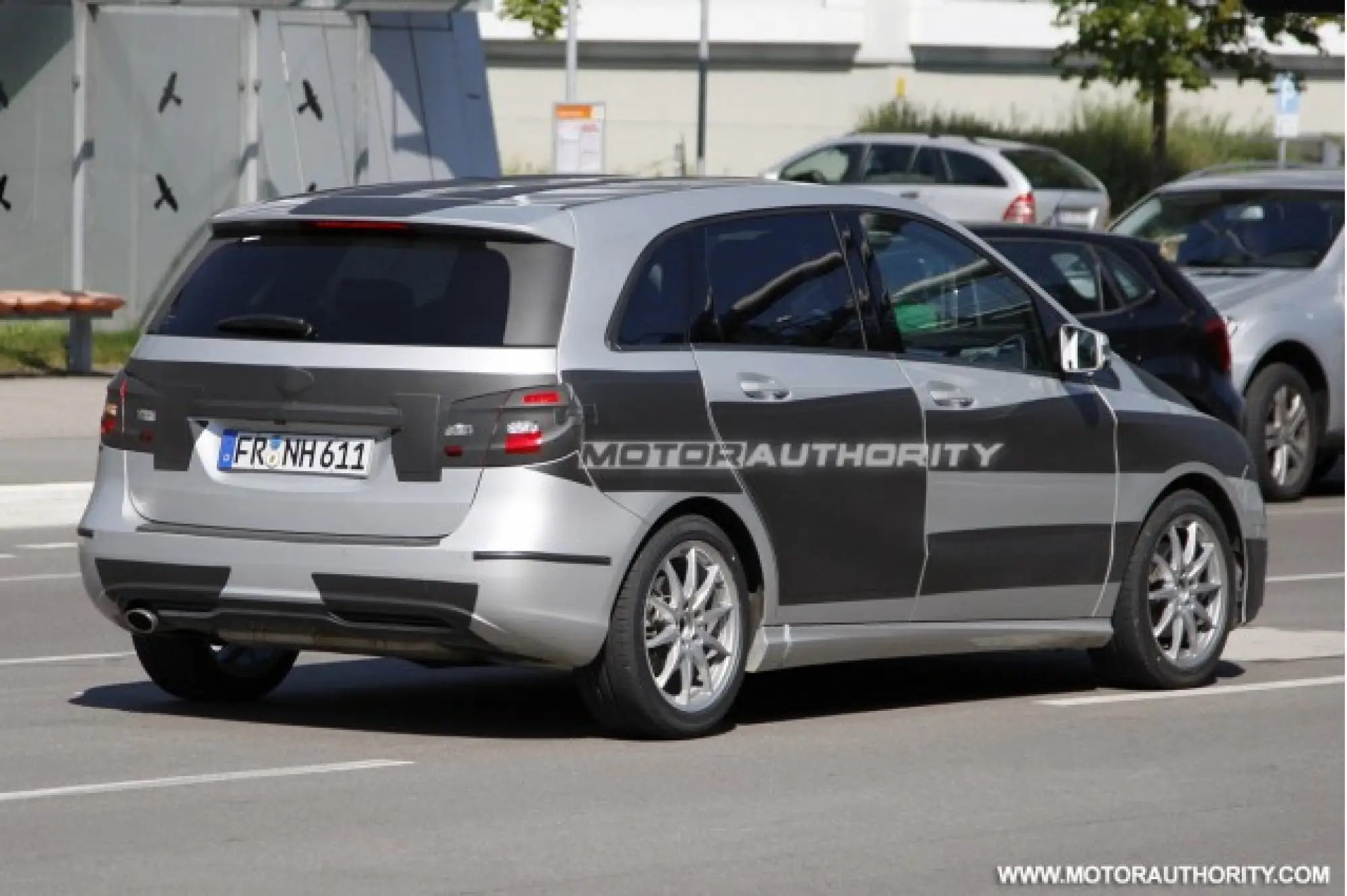 Mercedes Classe B 2012 - Foto spia 29-06-2011 - 30