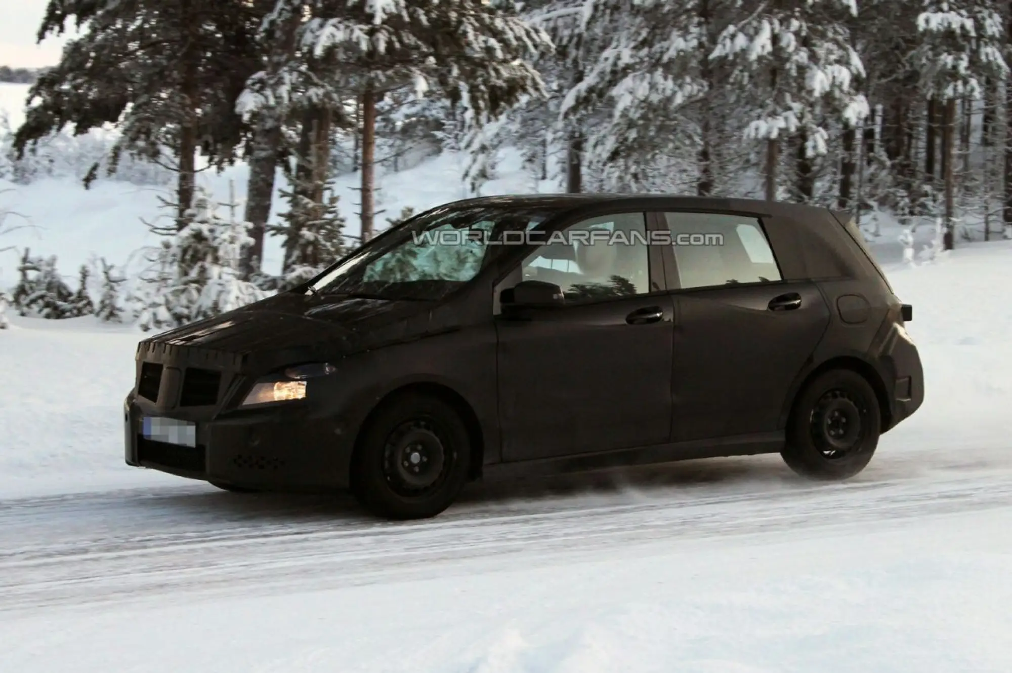 Mercedes Classe B 2012 nella neve - 5