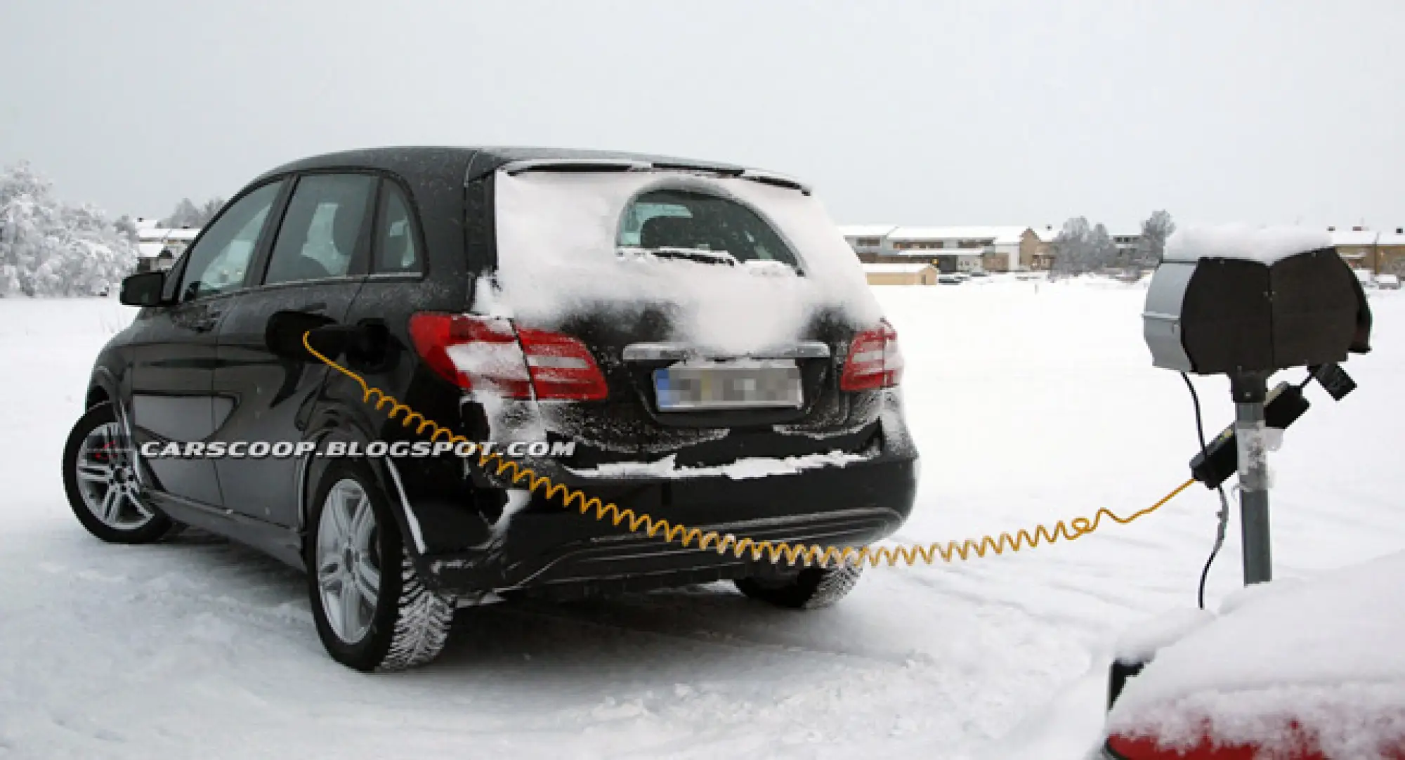 Mercedes Classe B Electric Drive foto spia - 6