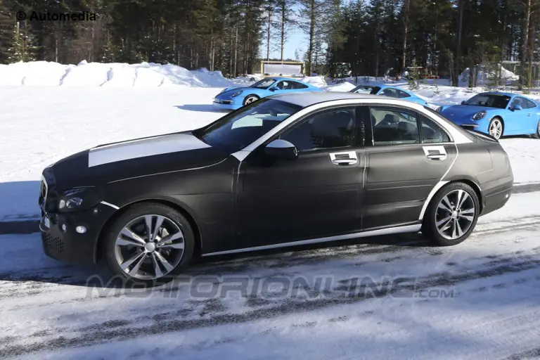 Mercedes Classe C 2014 - Foto spia 12-03-2013 - 3