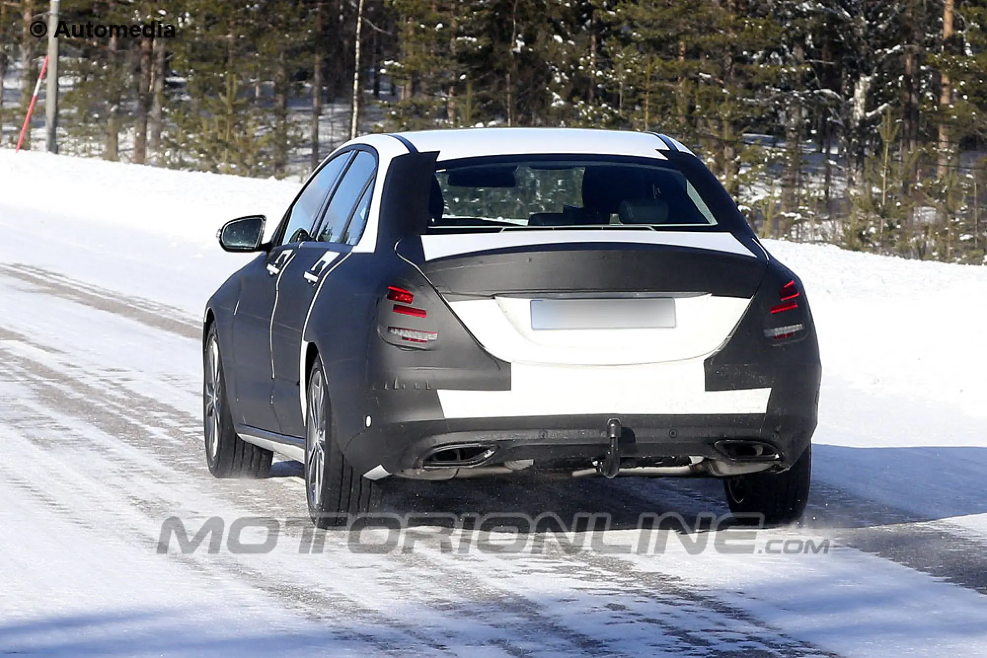 Mercedes Classe C 2014 - Foto spia 12-03-2013 - 5