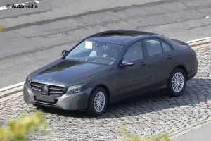 Mercedes Classe C 2014 - Foto spia 27-08-2013