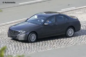 Mercedes Classe C 2014 - Foto spia 27-08-2013