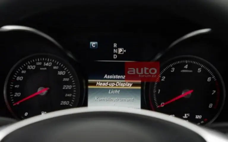 Mercedes Classe C 2015 immagini sfuggite - 9