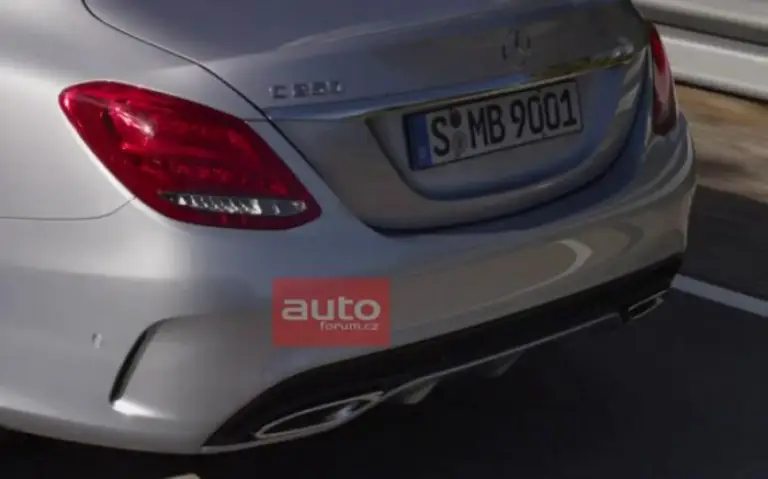 Mercedes Classe C 2015 immagini sfuggite - 21