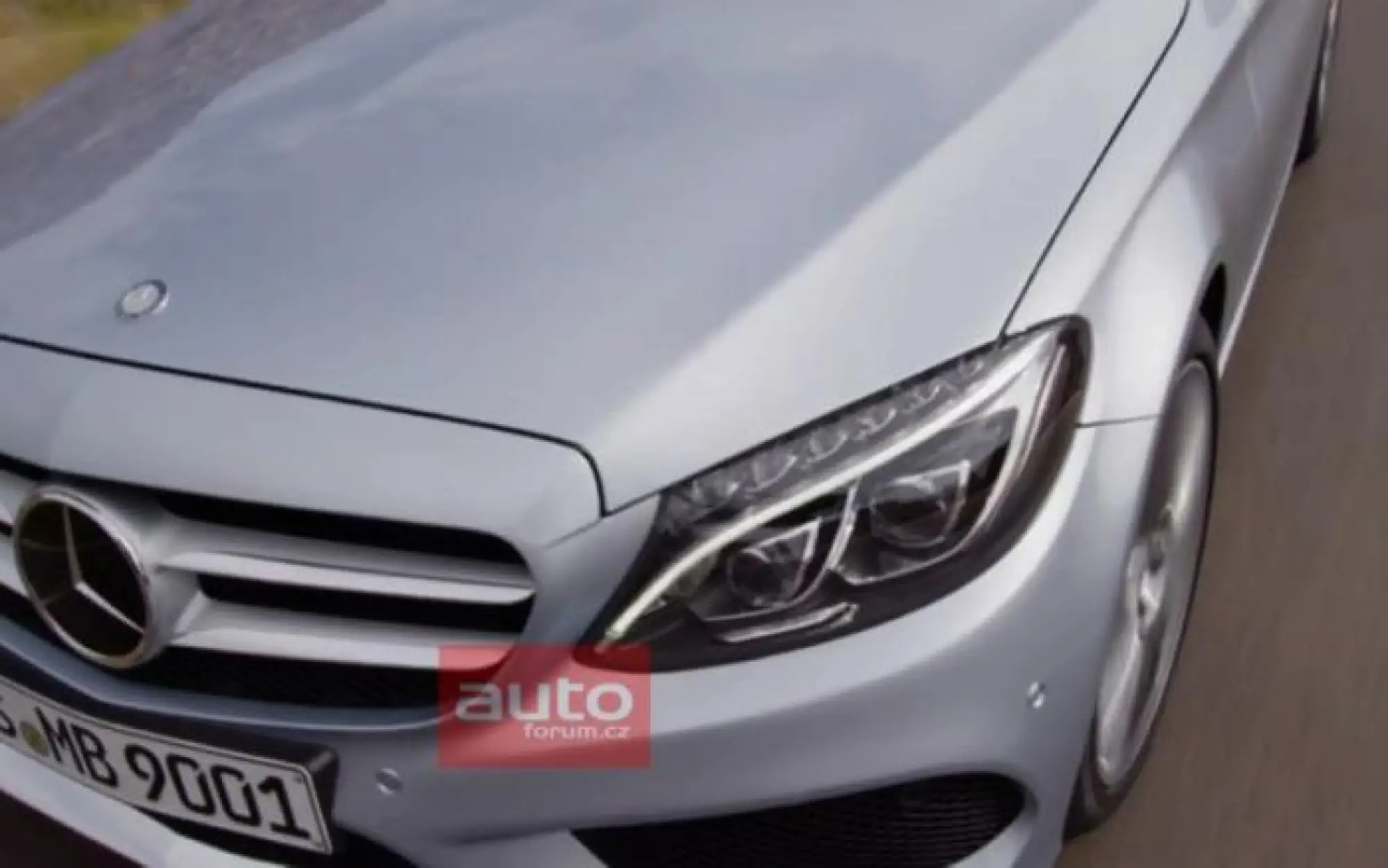 Mercedes Classe C 2015 immagini sfuggite - 23