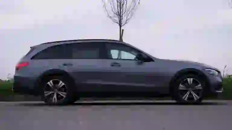Mercedes Classe C All Terrain 2022: Come Va - 5