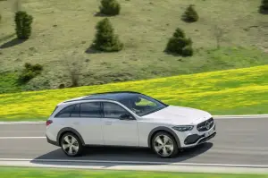 Mercedes Classe C All-Terrain 2022 - Foto ufficiali