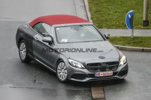 Mercedes Classe C Cabrio 2016 - Foto spia 16-12-2015