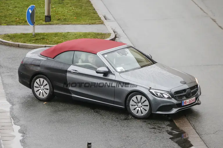 Mercedes Classe C Cabrio 2016 - Foto spia 16-12-2015 - 3