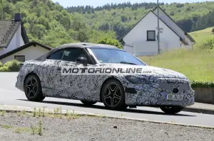 Mercedes Classe C cabrio - Foto spia 15-6-2021